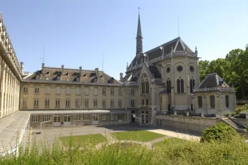 Campus Saint-Philippe vu de l'extérieur 