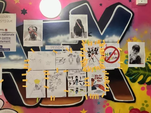 Dessins contre le harcèlement scolaire