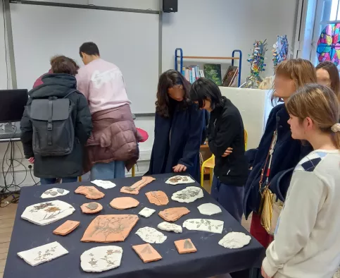 Exposition oeuvres des élèves "Empreintes végétales "au campus
