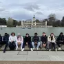 Jeunes devant El Parque del Retiro