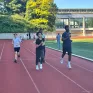 Elèves en train de courir dans le stage