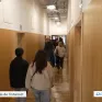 Elèves dans les couloirs de l'internat
