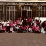 Photo de groupe rassemblant les collégiens et les équipes
